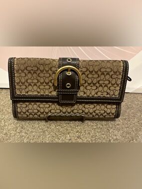 Coach Brown Signature soho Canvas trifold  wallet with Brass Buckle Detail